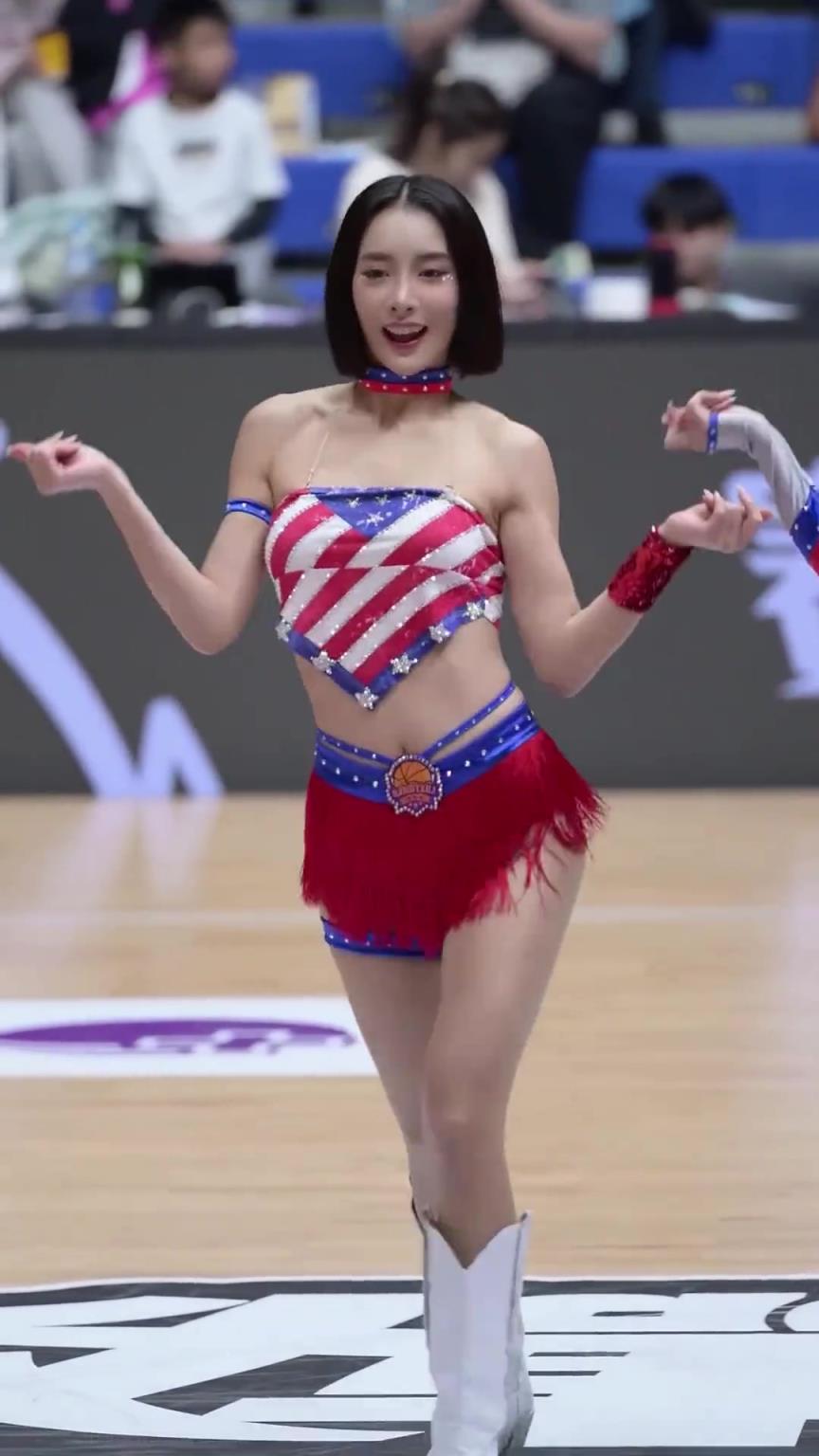 太離譜了 ！幾乎是完美女人！